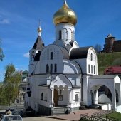 День явления Казанской иконы Божией Матери.